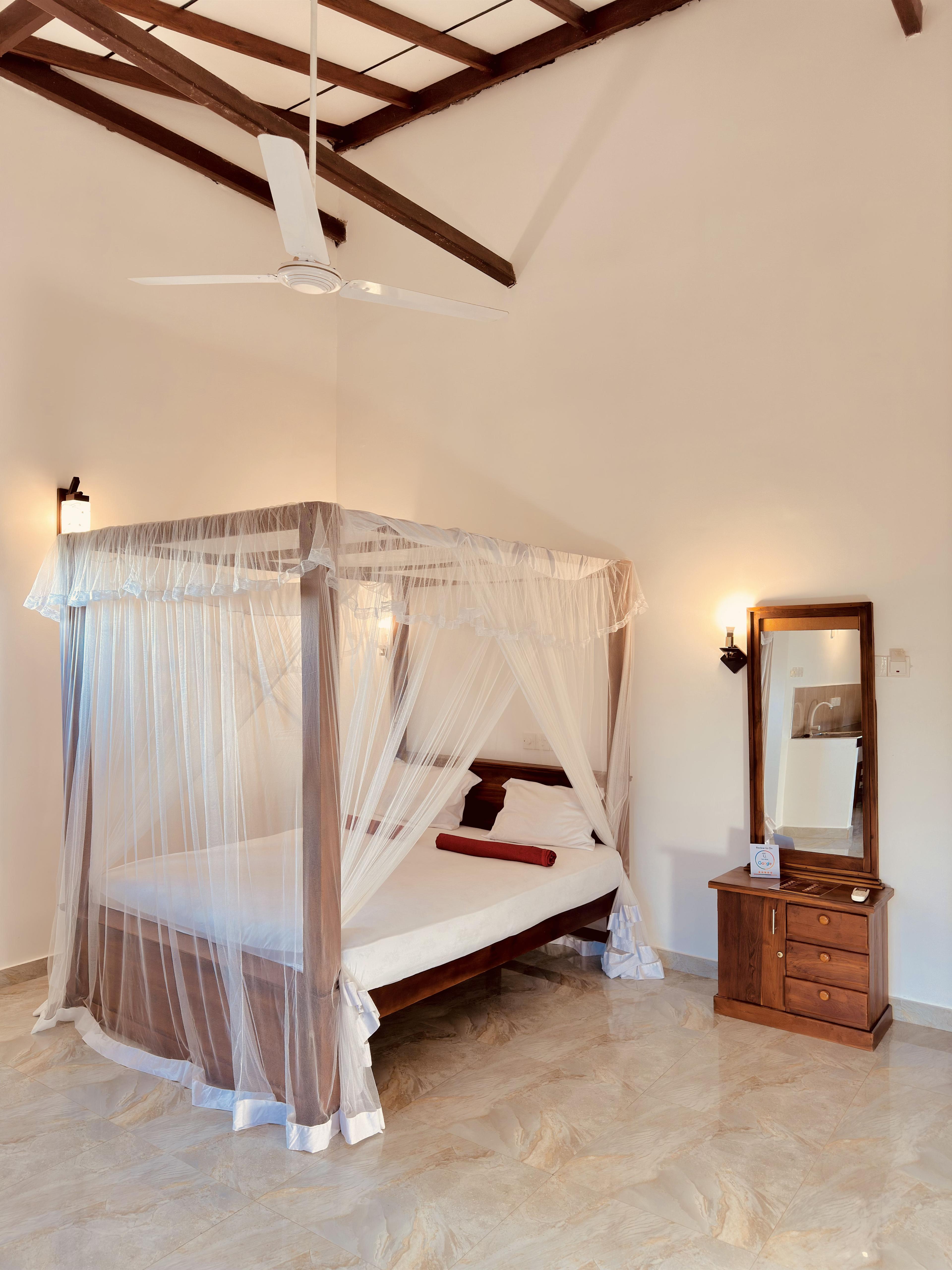 Double room with balcony image 2