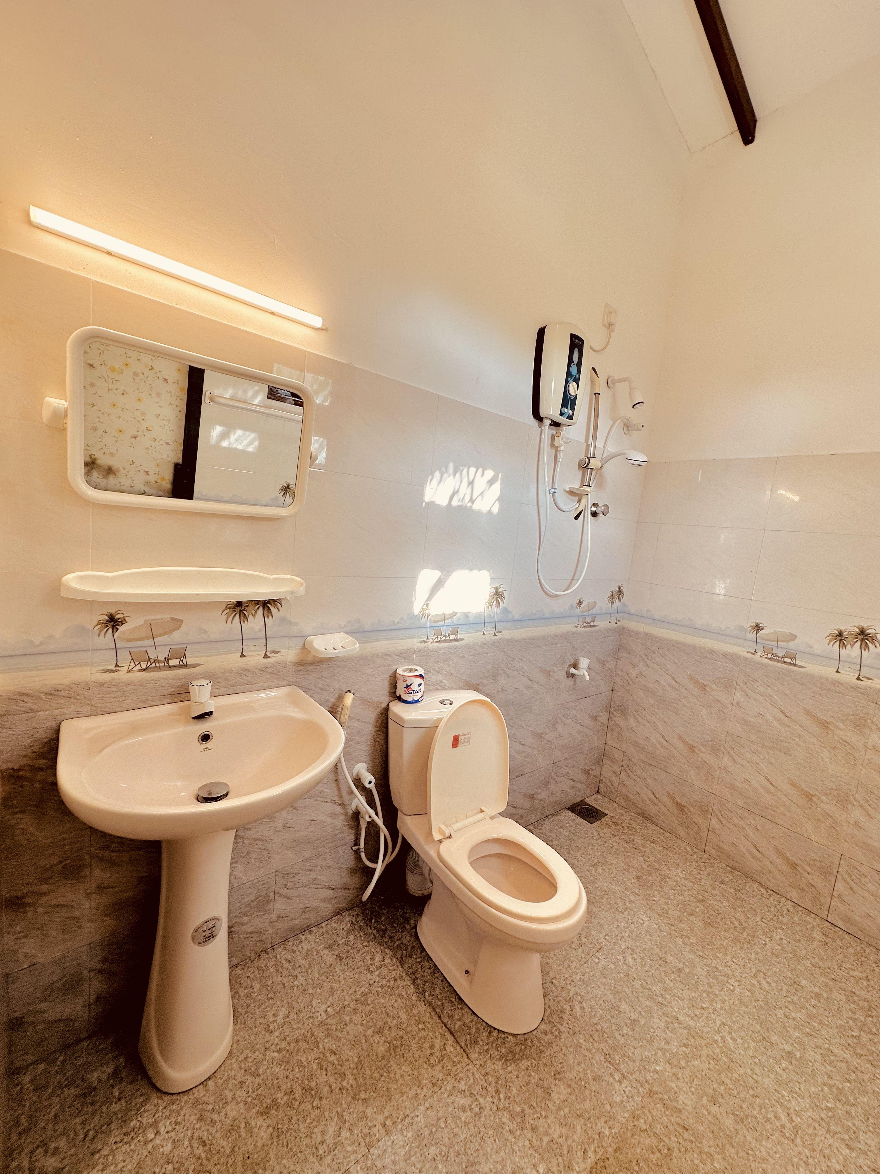 Double room with balcony image 4