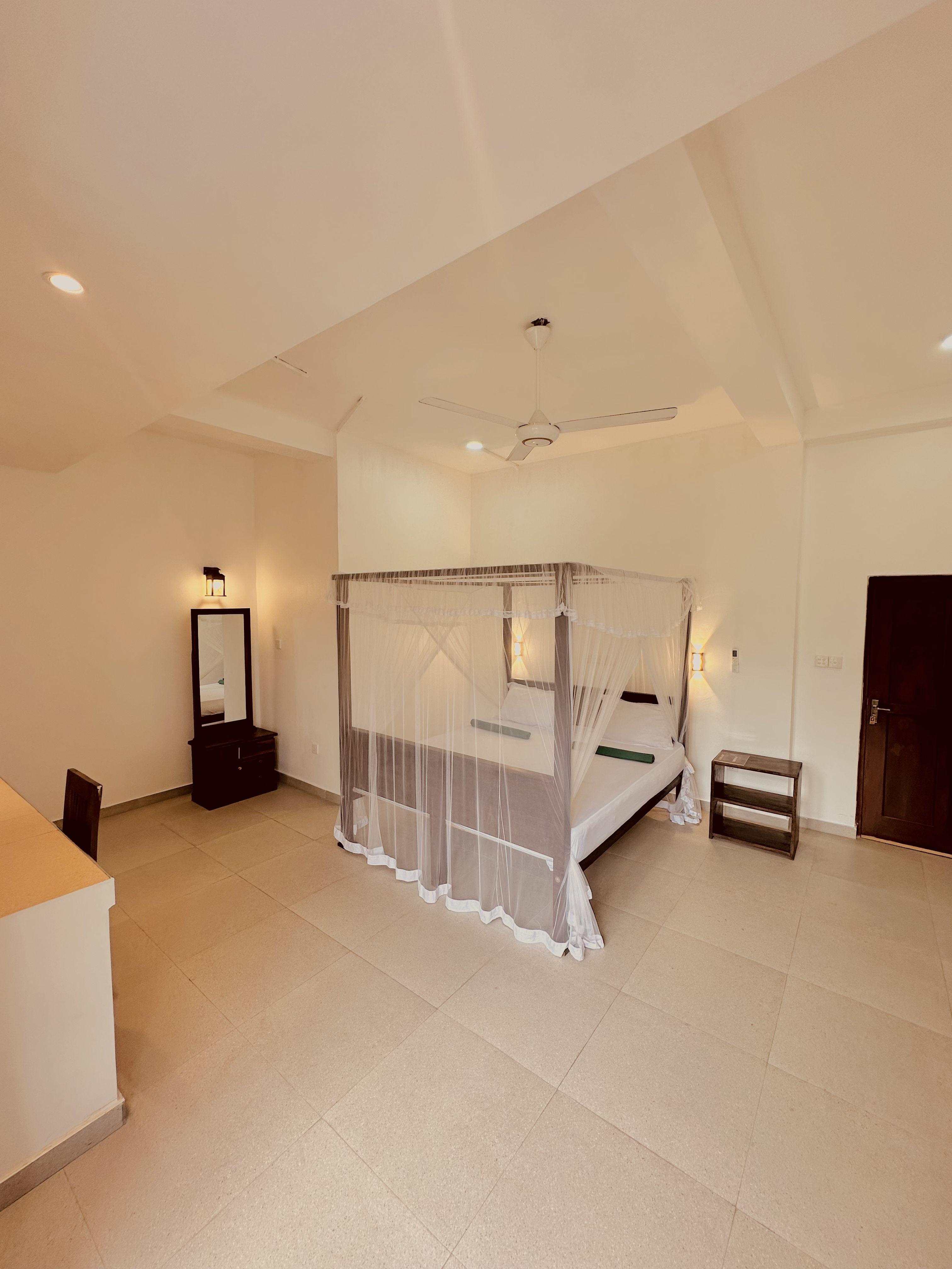 Standard double room image 2