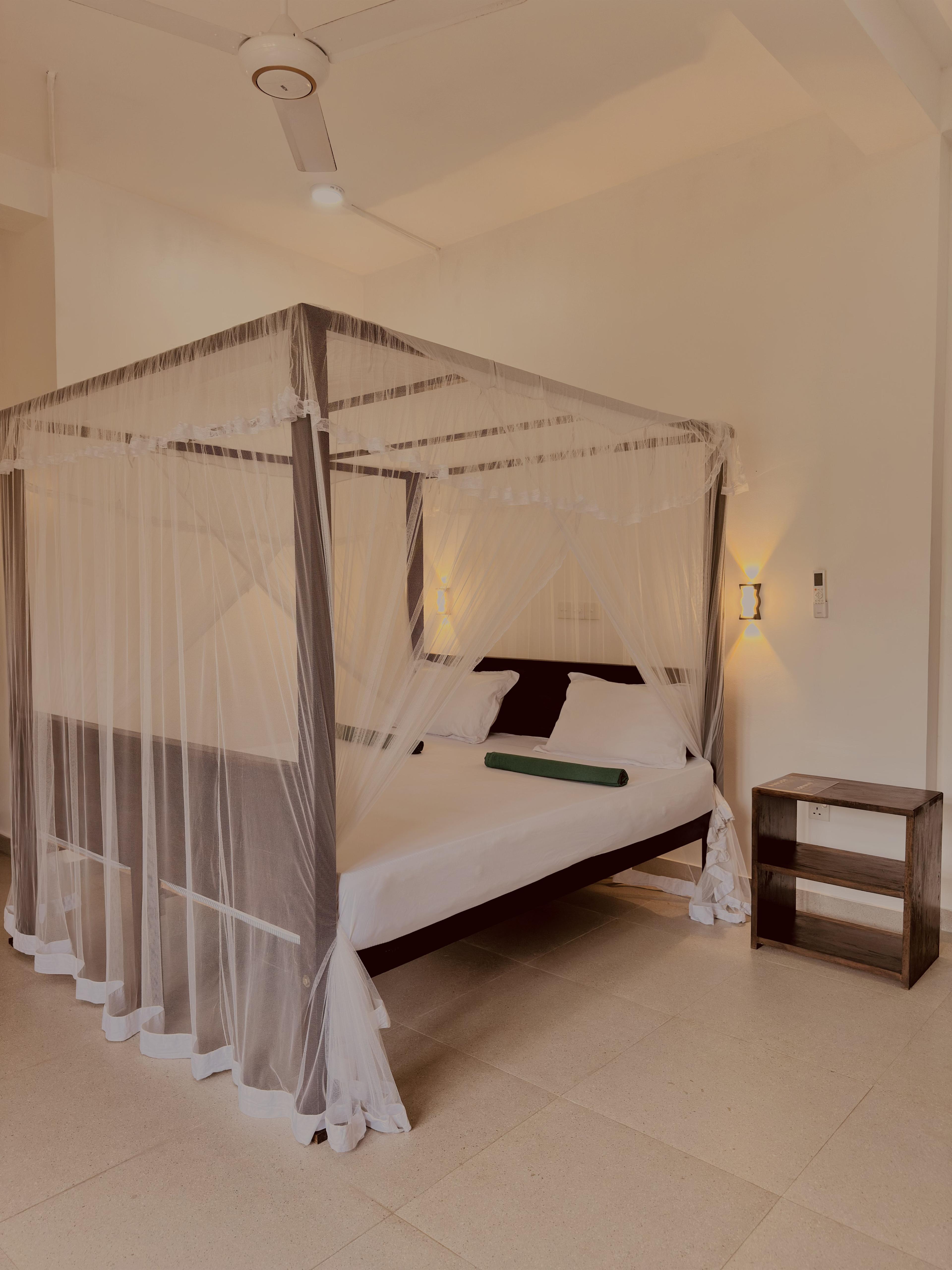 Standard double room image 3